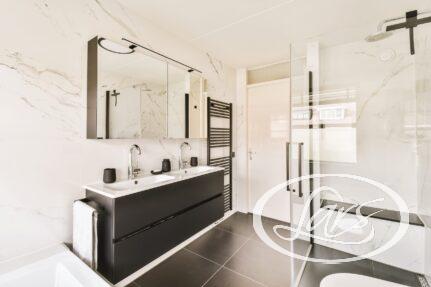 Lars-Remodeling-and-Design-Walk-in-Shower-San-Diego-Homeowners