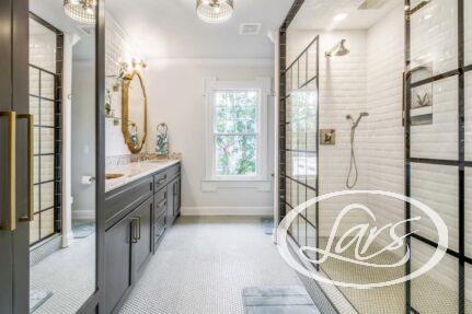 Luxurious Bathroom Accents to Try in the New Year