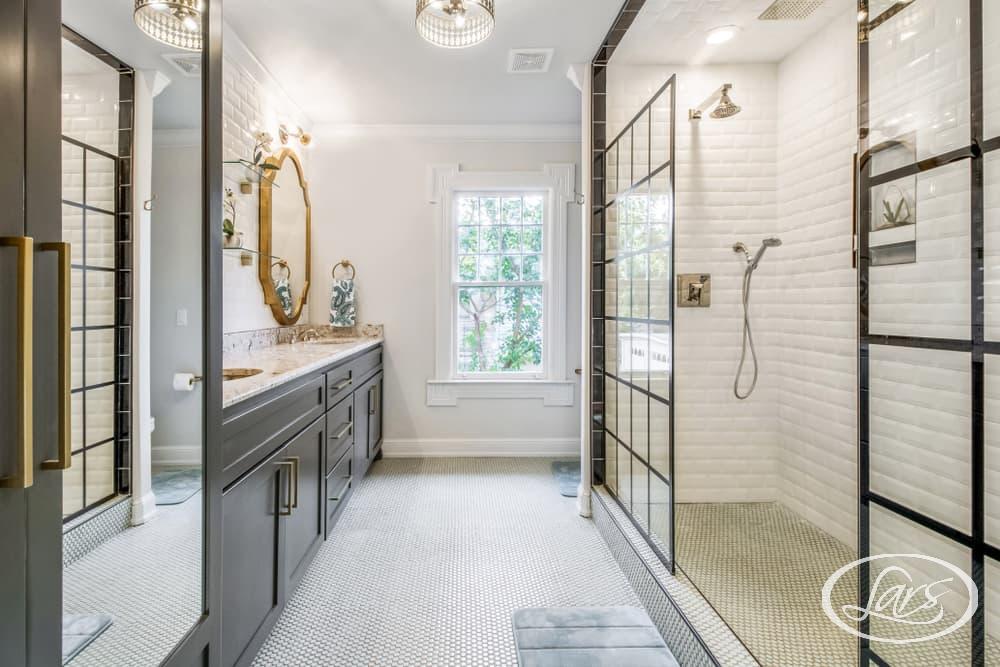 Luxurious Bathroom Accents to Try in the New Year