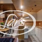 What are the different types of kitchen islands