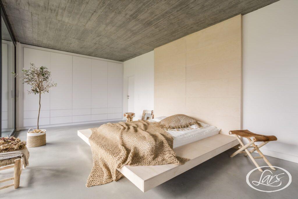 how-to-choose-the-right-ceiling-color-for-your-home